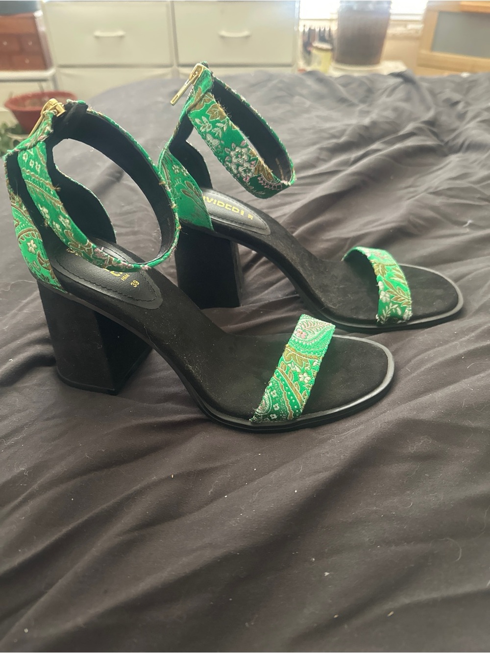 H&M Divided Green Floral Jacquard Block Heel Sandals – Size 39 (Never Worn)
